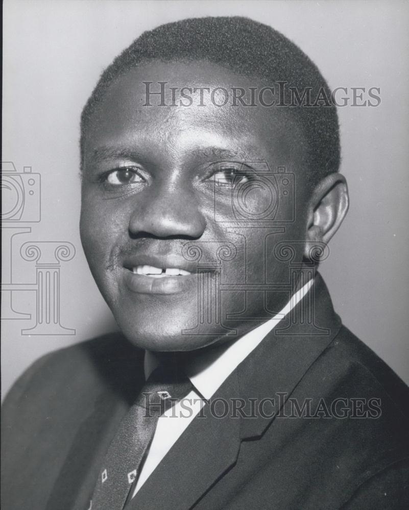 1966 Press Photo Minister of Finance R. Eirm Salisbury - Historic Images