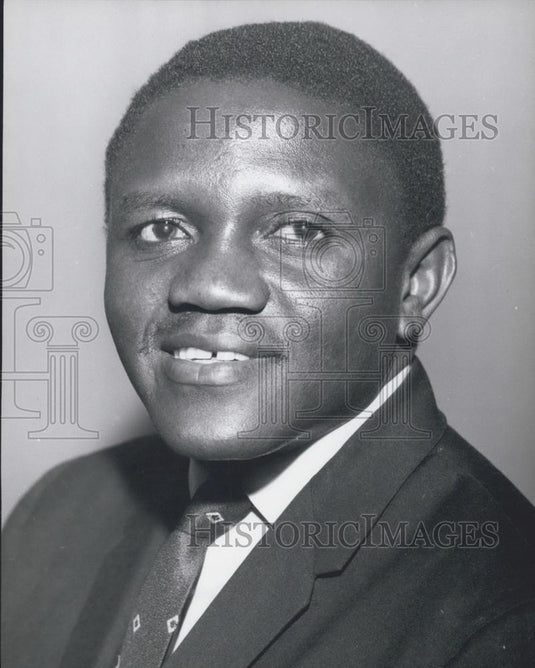 1966 Press Photo Minister of Finance R. Eirm Salisbury - Historic Images