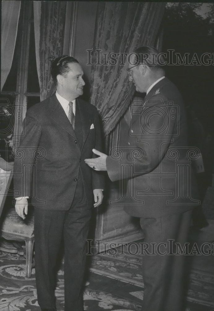 Press Photo Minister of National Defense M. Bourges Maunoury and General Speidel - Historic Images