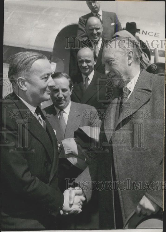 1953 Press Photo German Chancellor Konrad Adenauer Arriving At Orly Airport - Historic Images