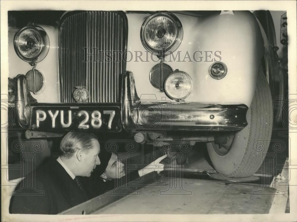 1956 Press Photo Hendon Vehicle Testing Station - Historic Images