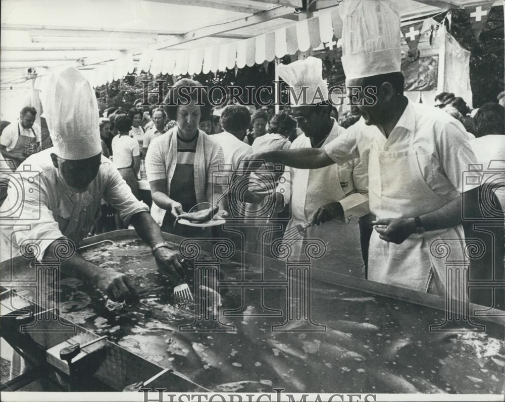 1973 Press Photo Trout Festival in the Swiss Village of Pfaffikon - Historic Images