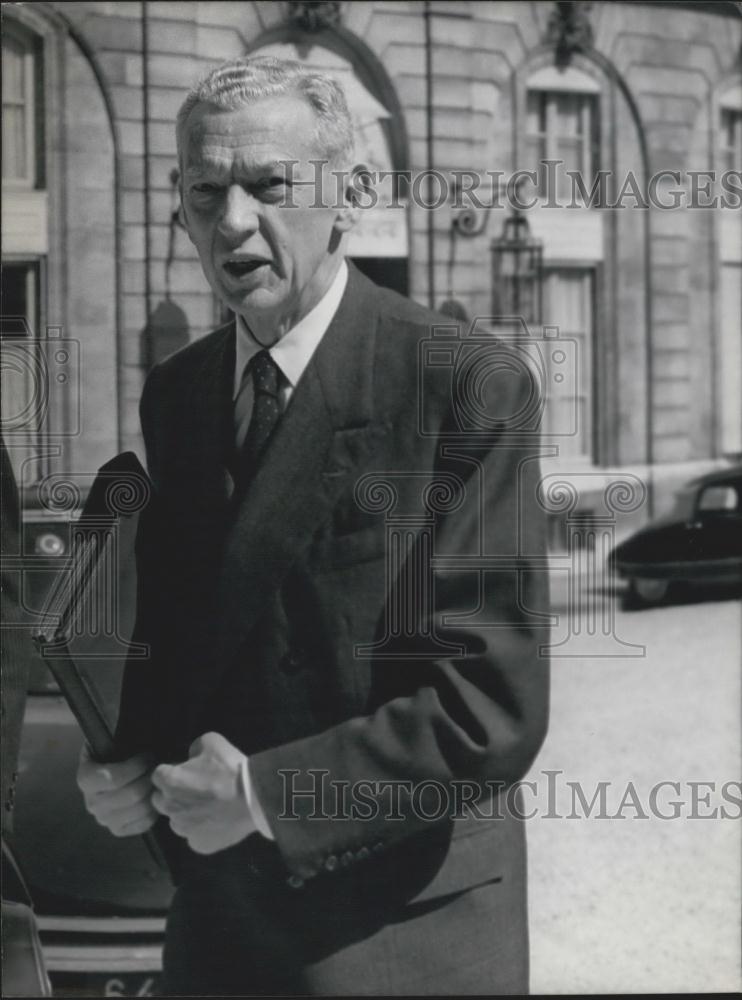 1968 Press Photo French Finance Minister Couveve Mourville Arrives For Meeting - Historic Images