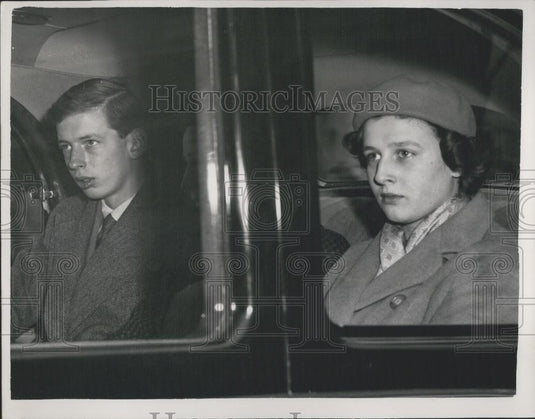 1953 Press Photo Princess Alexandra Goes to Marlborough House To See Queen Mary - Historic Images