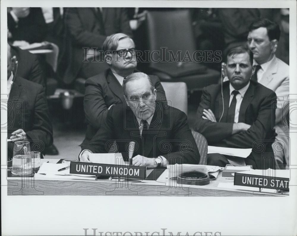 1968 Press Photo Lord Caradon addressing the Security Council - Historic Images