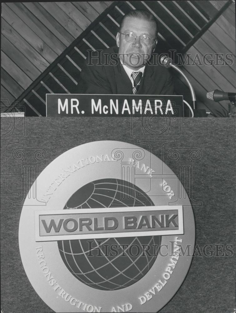 Press Photo Robert McNamara, World Bank President, Nairobi - Historic Images