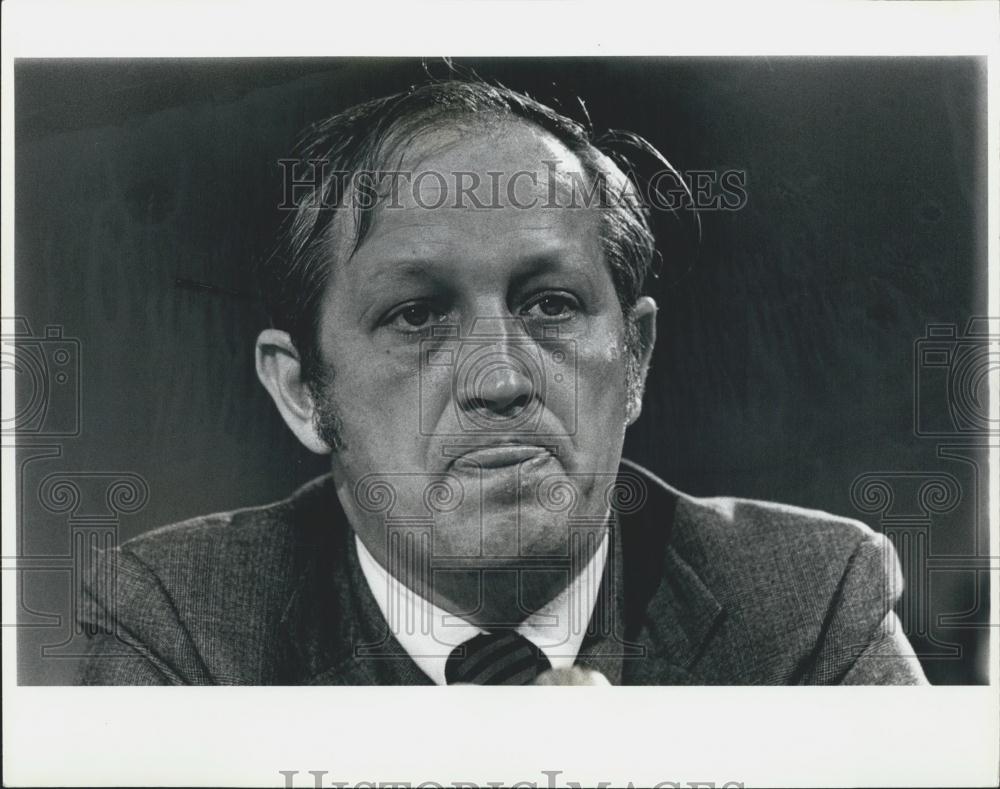 1975 Press Photo Archie Moore, Comptroller of Exxon Corporation - Historic Images