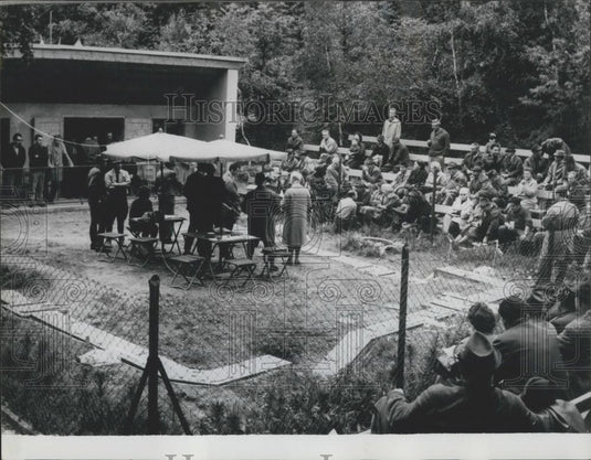 Press Photo International Lair-Hunting Contest Czechoslovakia Cimice Grove - Historic Images