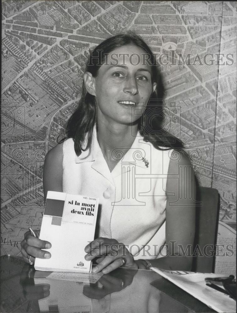 1967 Press Photo Yael Dayan,author &amp; daughter of Israel &#39;s Moshe Dayan - Historic Images