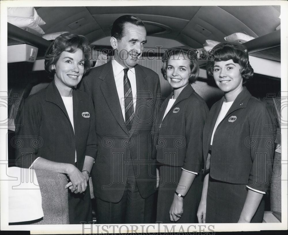 Press Photo Edward R. Murrow Director U.S. Information Agency TWA Hostesses - Historic Images