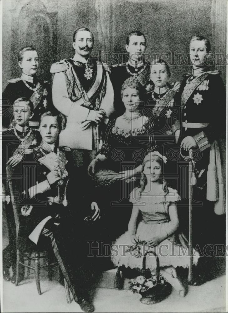 Press Photo Emperor Wilhelm II Germany Family Duchess Viktoria Luise - Historic Images