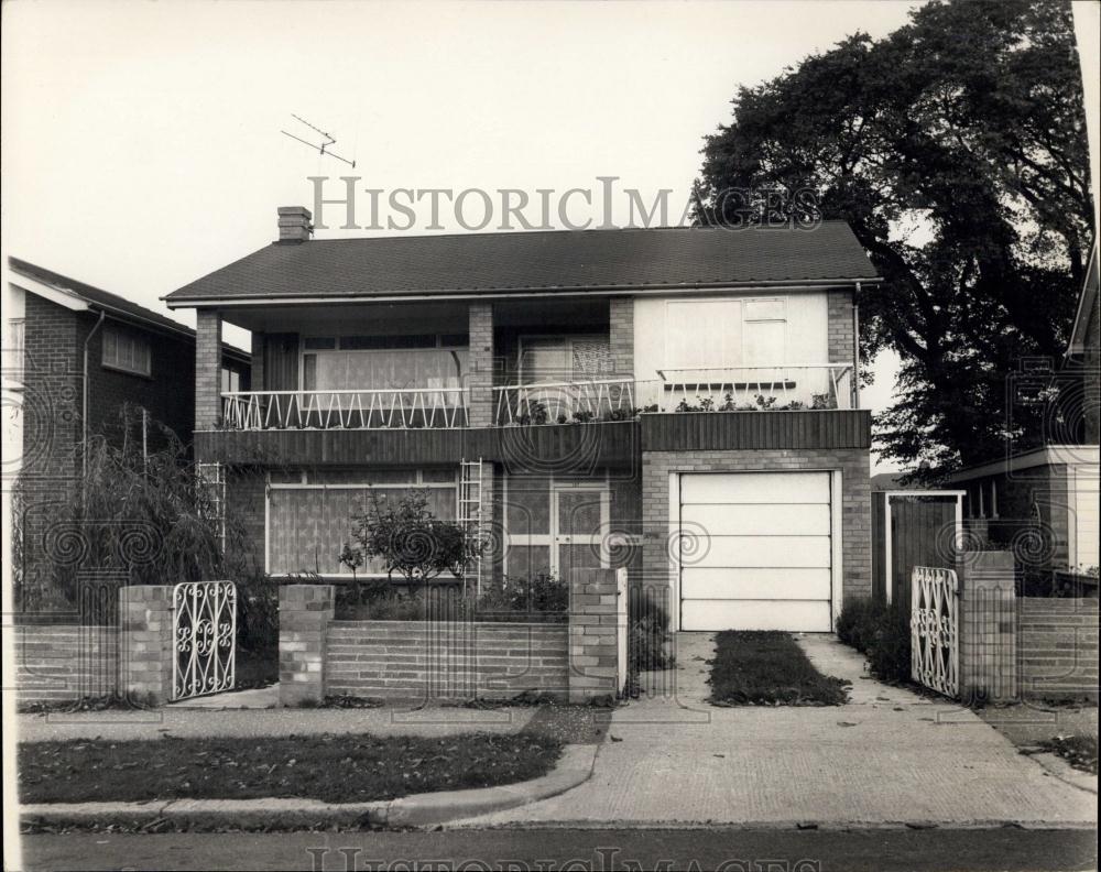 1966 Press Photo home of Cecil William Mulvena. Leigh-on-Sea, Southend - Historic Images