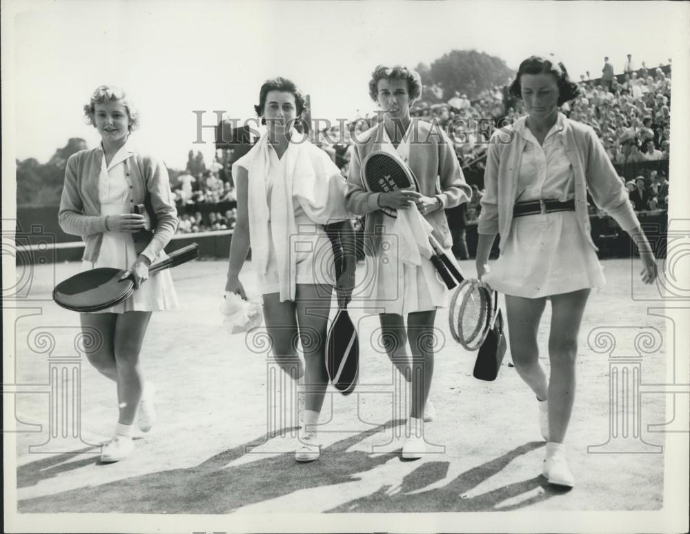 1955 Press Photo Wimbledon Ladies Double Players Middleton Spiers Hart Davidson - Historic Images