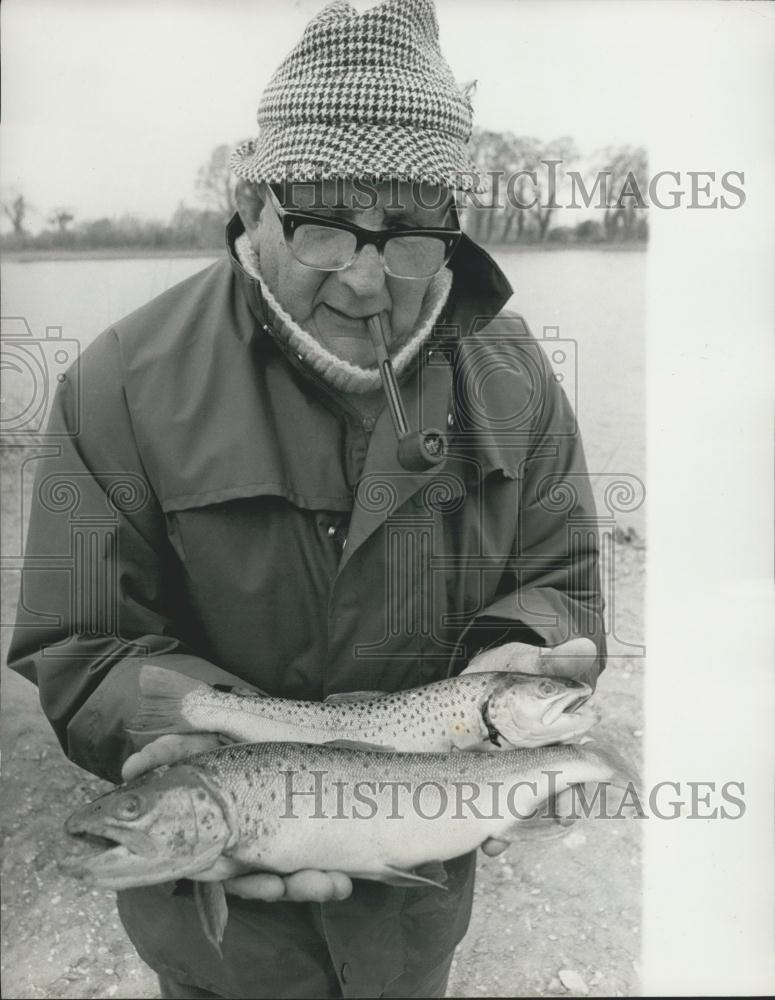 1970 Press Photo Record Breaking Trout Caught - Historic Images