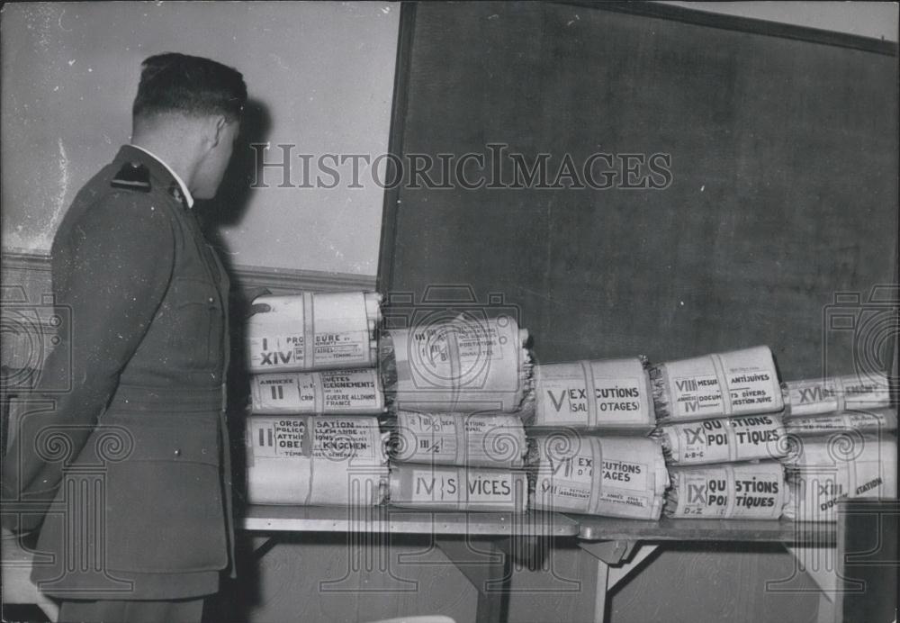 1954 Press Photo Trial, US General Oberg, Asistant Knochen - Historic Images