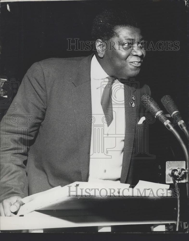 1960 Press Photo Dr. David Pitts Speaking At Scarborough Labor Party Conference - Historic Images