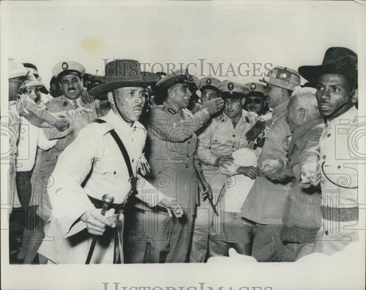 1954 Press Photo President Neguib & Egyptian and Sudanese officers - Historic Images
