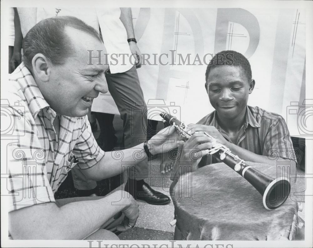 Press Photo Woody Hermann at the Salvatorian Convent School with his instruments - Historic Images