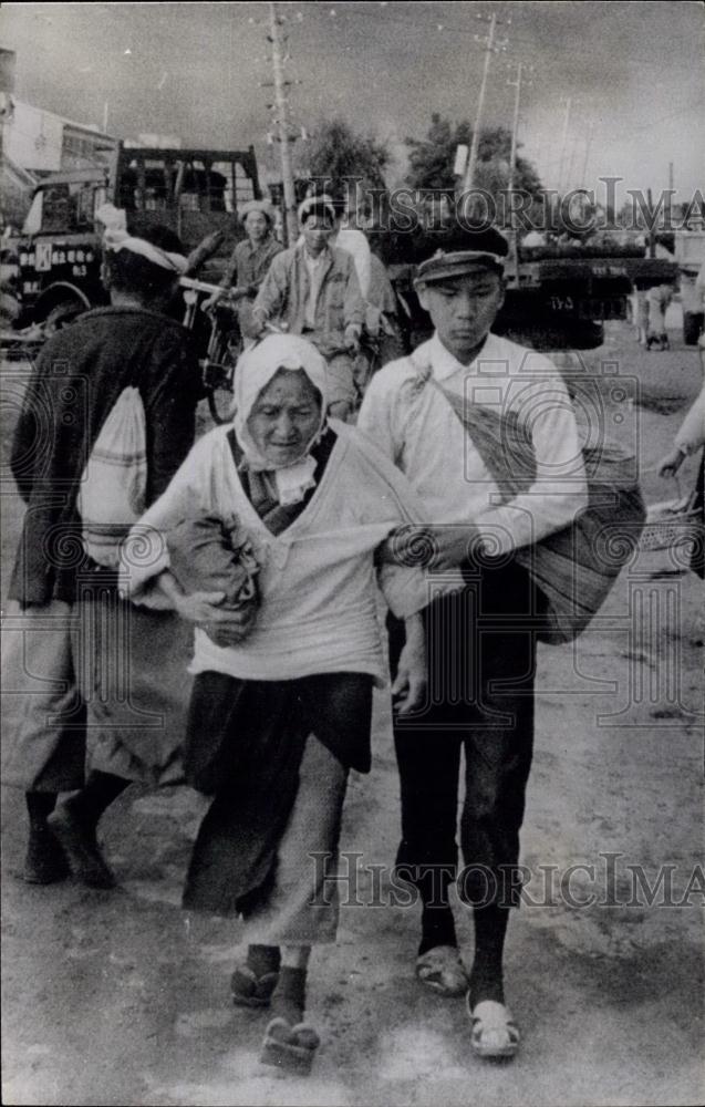 1964 Press Photo Earthquake disaster in Niigata Japan,victims - Historic Images