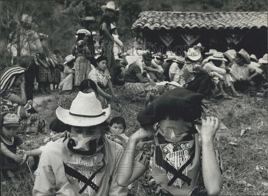1981 Press Photo Indian Race farmers in Guatemala - Historic Images