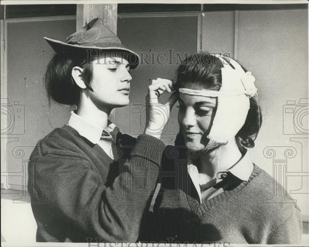 Press Photo Israeli Police training girls to fight Saboteurs - Historic Images