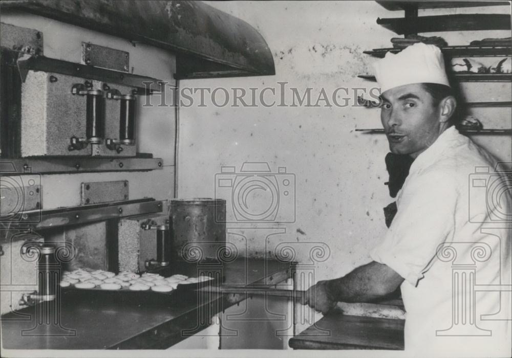 Press Photo Robert Nerzig Pastry Rennes Elected Member National Assembly - Historic Images