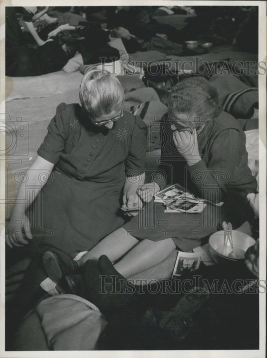 Press Photo West Berlin refugee camp. - Historic Images