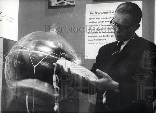 1965 Press Photo A "Sun-Destillator" at German Intl Industrial Exhibition - Historic Images