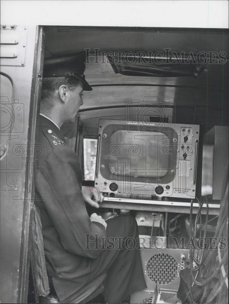 1960 Press Photo Television Traffic Control - Historic Images