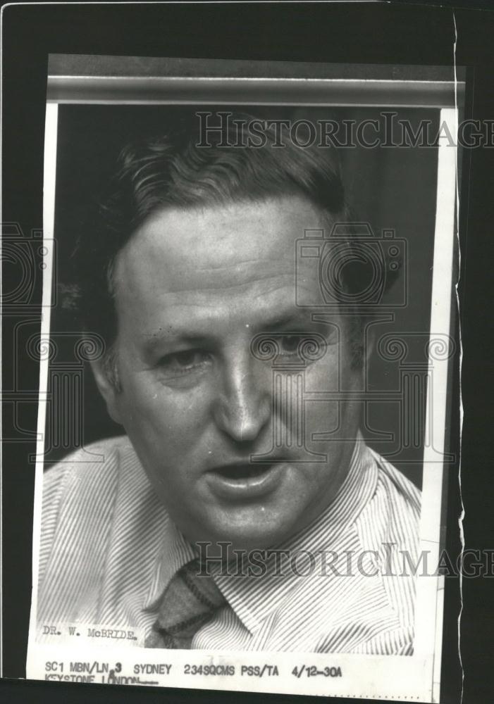 1972 Press Photo Australian Gynecologist Dr William McBride, Thalidomide - Historic Images