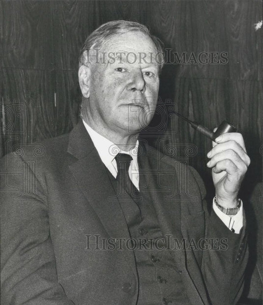 1977 Press Photo Leyland Chairman Sir Richard Dobson - Historic Images