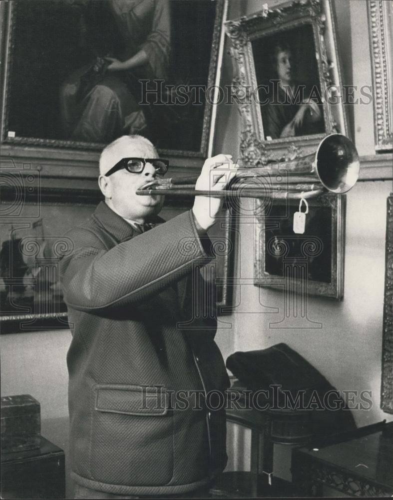 1967 Press Photo trumpet with silver mounts - made by Simon Beale - Historic Images