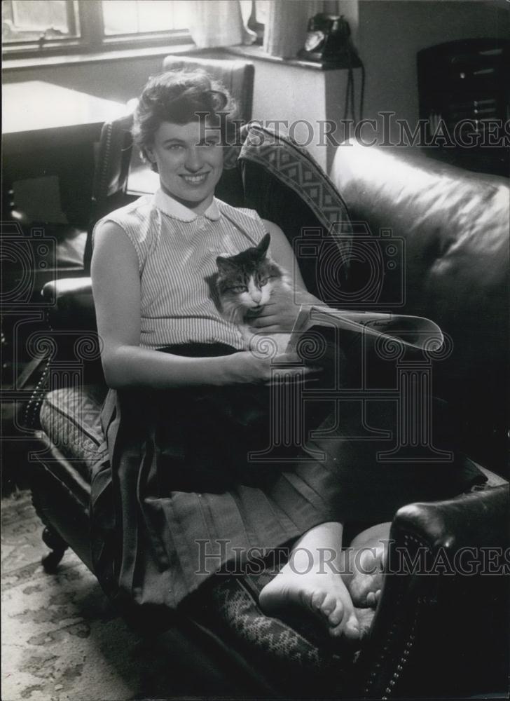 Press Photo Margaret Edwards ,Champion Swimming girl - Historic Images