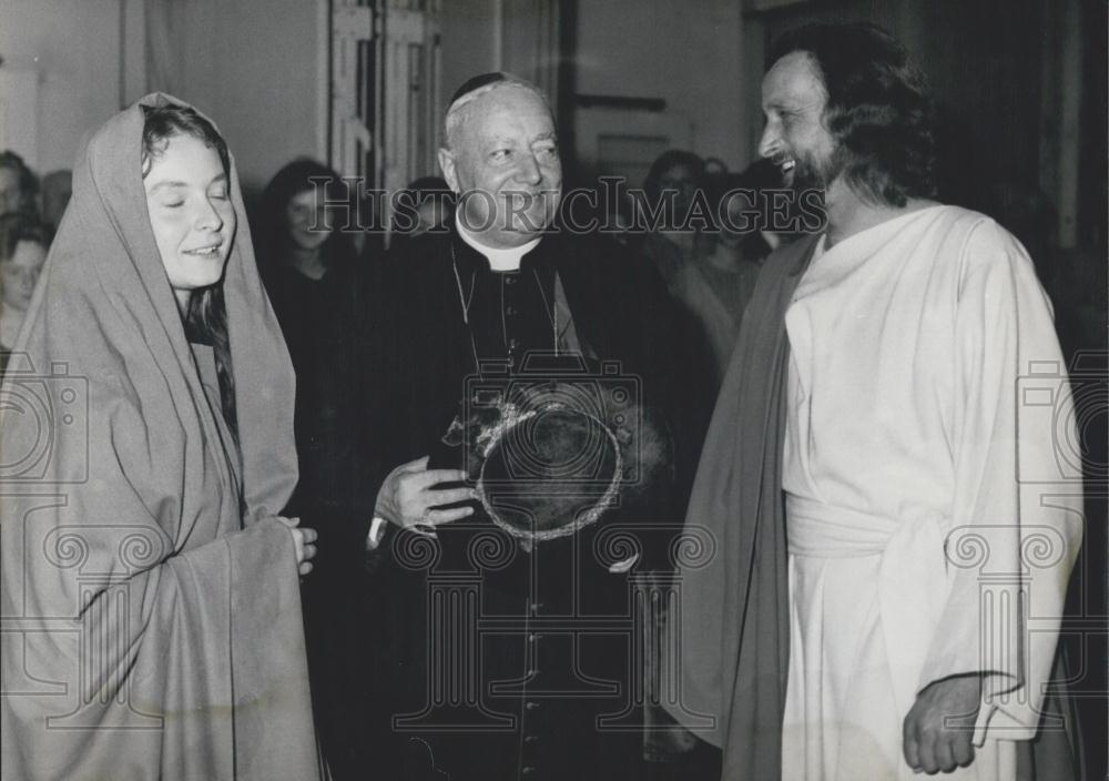 1960 Press Photo Cardinal Testa guest in Oberammergau - Historic Images