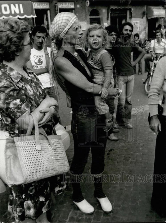 Press Photo Actress Nicoletta Rangoni Machiavelli and her son Vega - Historic Images