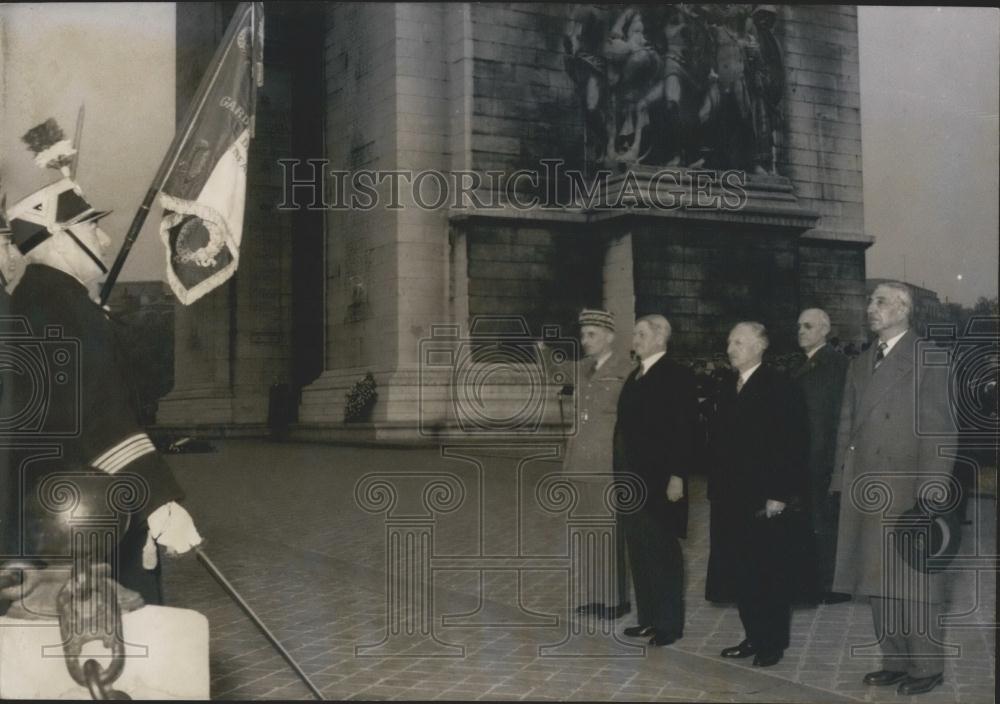1955 Press Photo Rhodesian premier in Paris - Historic Images