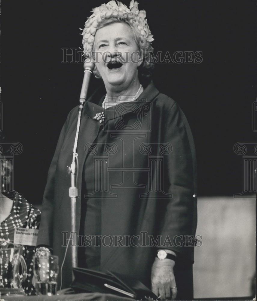 1968 Press Photo 40th Conservative Women's Annual Conference ,Dame Irene Ward - Historic Images