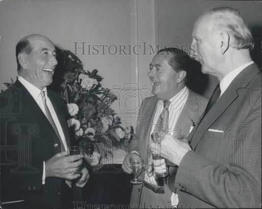 Press Photo Derby luncheon at Kempton Park - Historic Images