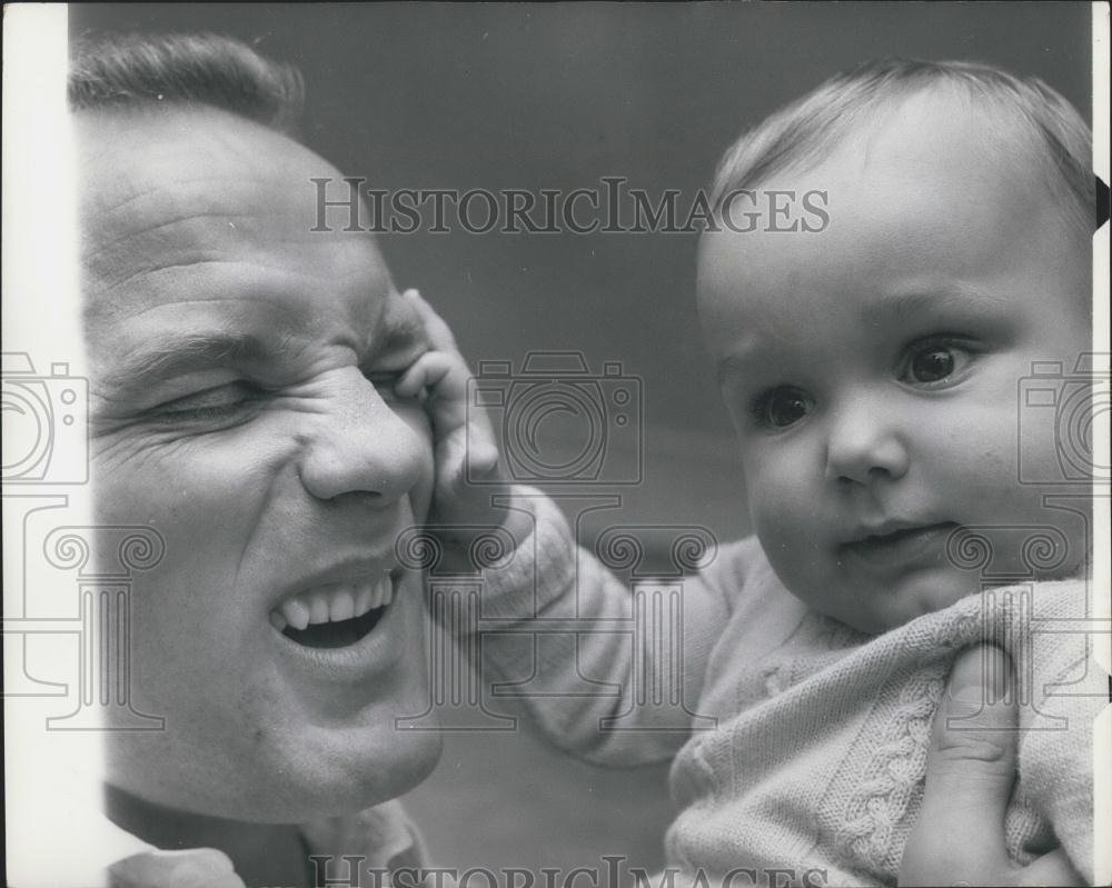 1961 Press Photo British Boxing Champion And Son - Historic Images