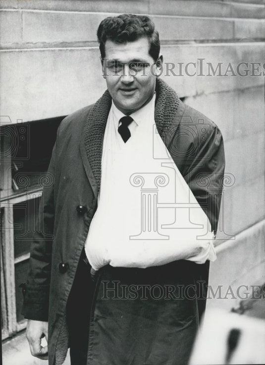 1965 Press Photo P.C. Cross,Policeman Wounded in Kensingtton shooting - Historic Images