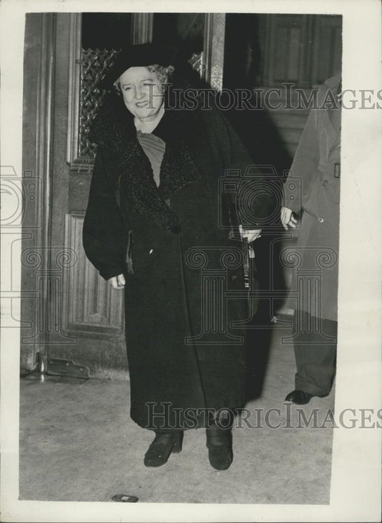 1956 Press Photo Mrs. Violet Van Der Elst, the Wealthy Widow - Historic Images