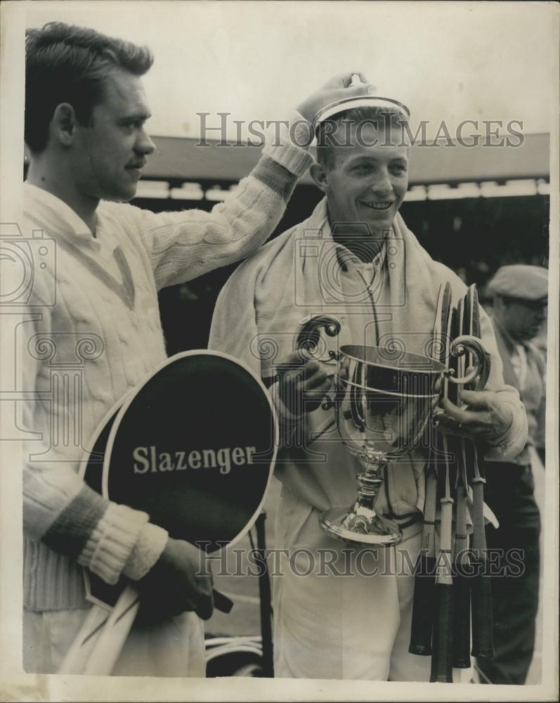 1955 Press Photo Tony Trabert (USA) wins at Wimbledon - Historic Images