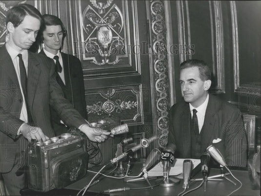 1965 Press Photo ALAIN PEYREFITTE ANNOUNCED GEN DE GAULLE'S RUN FOR PRESIDENCY - Historic Images