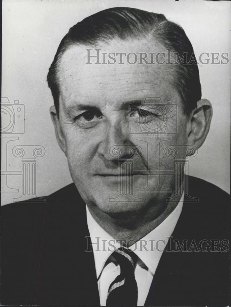 1977 Press Photo Hong Kong Governor Sir Robert MacIehose - Historic Images