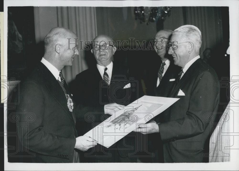 1958 Press Photo Lord Mayor London Dennis Truscott Edward Corcoran Crain - Historic Images