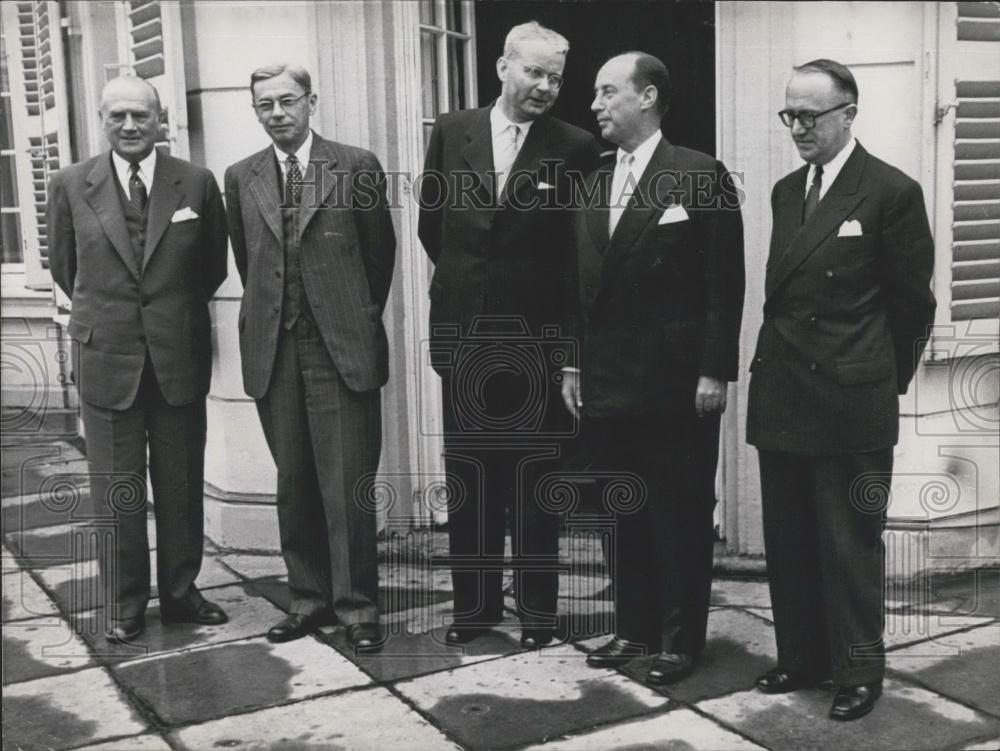 1953 Press Photo Mr. Adlai Stevenson in Bonn - Historic Images