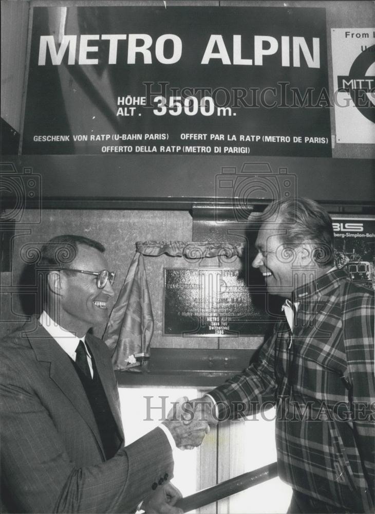 1987 Press Photo American Ambassador with the director of the Cable Railway. - Historic Images