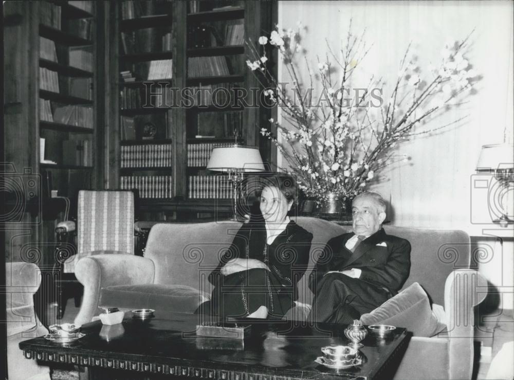 1977 Press Photo President Tsatsos in the King's office. - Historic Images