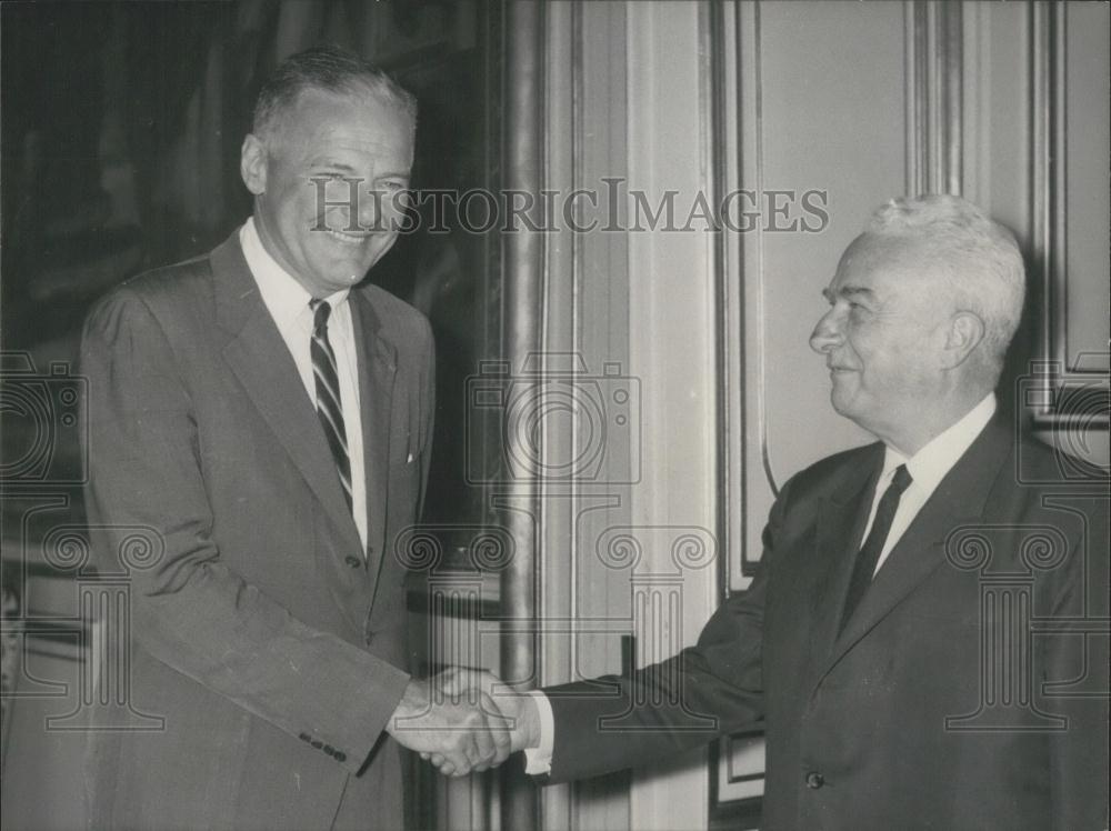 Press Photo Henry Cabot Lodge Received By M. Joxe at The Quai D&#39;orsay - Historic Images