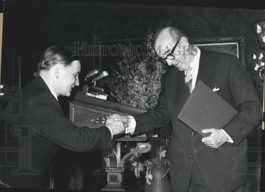 1962 Press Photo Lessing Prize Awarded to Dr. Werner Haftmann In Hamburg - Historic Images